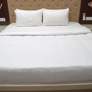 Vissage Pack Of 5 KING Hotel White Duvet Covers : 250CM * 274CM, 300TC, Mercerised