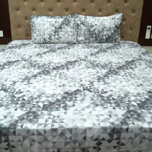 Vissage Geometric Print Elegant Cotton King Bedsheet with 2 Pillow Covers - Grey