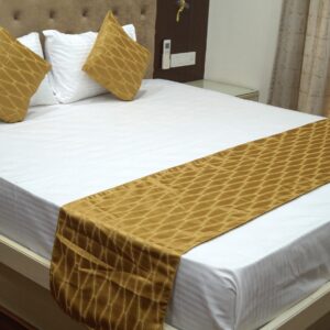 Vissage Elegant Geometric Double Bed Runner with 2 Cushion Covers, Golden
